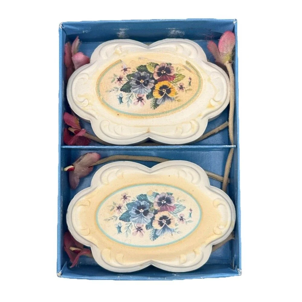 Vintage 1960s Avon Bouquet of Pansies Unused In Box 2 Soaps 3 oz Ea